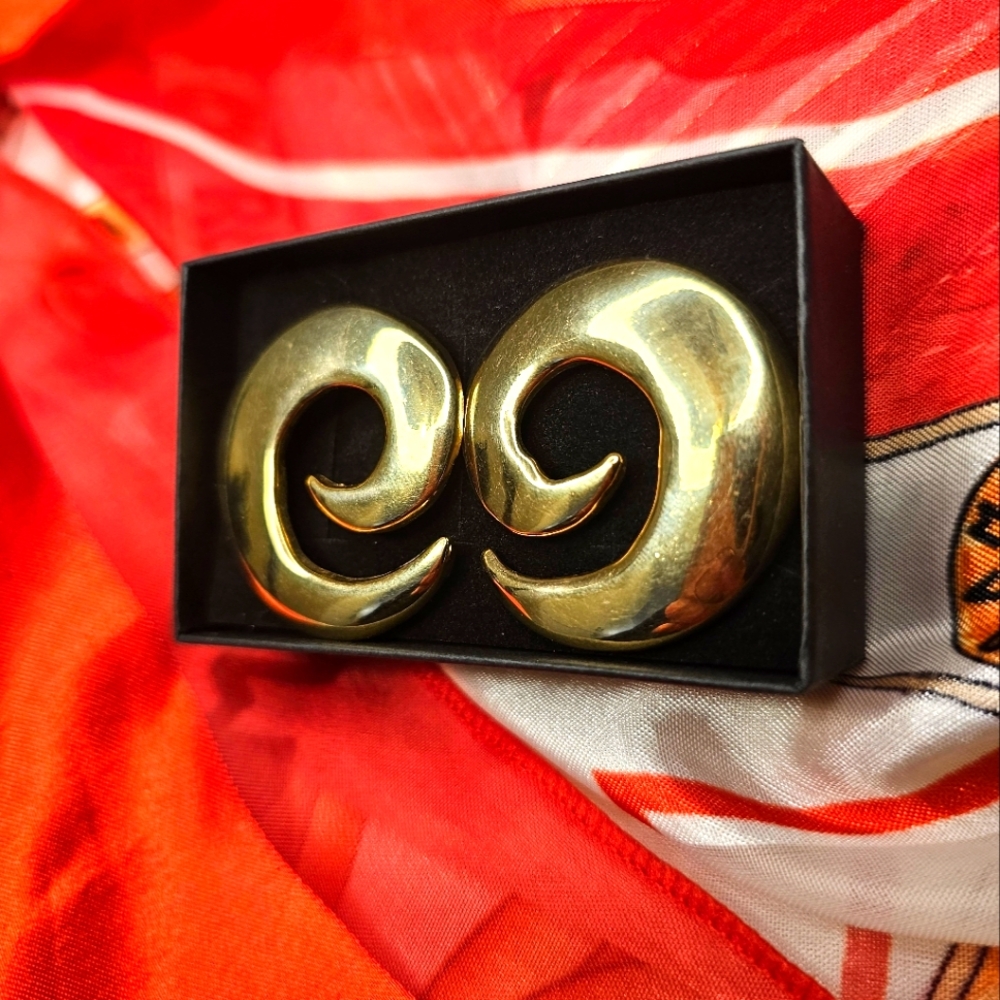 Vintage Gold Tone Swirl Earrings
